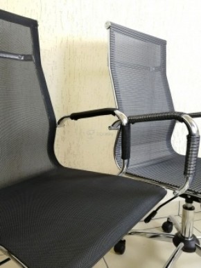 Кресло Barneo K-111H для персонала (черная сетка) в Нижнем Тагиле - nizhniy-tagil.mebel-74.com | фото